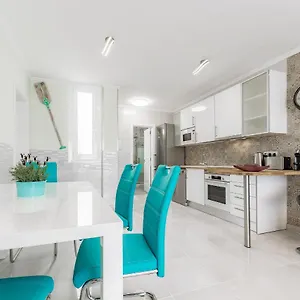 https://apartment-space-with-panoramic-view.in-canary-islands.com